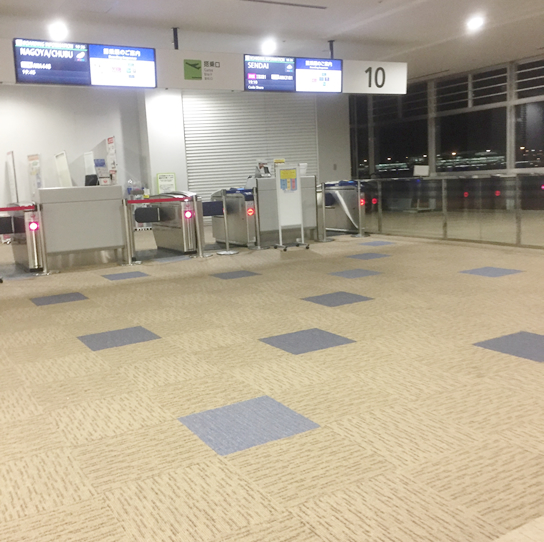 仙台行きの搭乗 カウンター